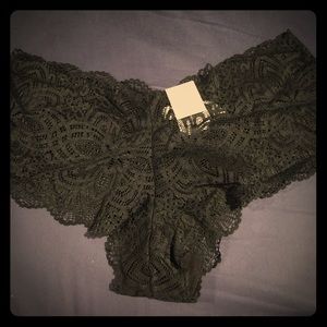 💞 2/$20 💞 Bundle of cheekies